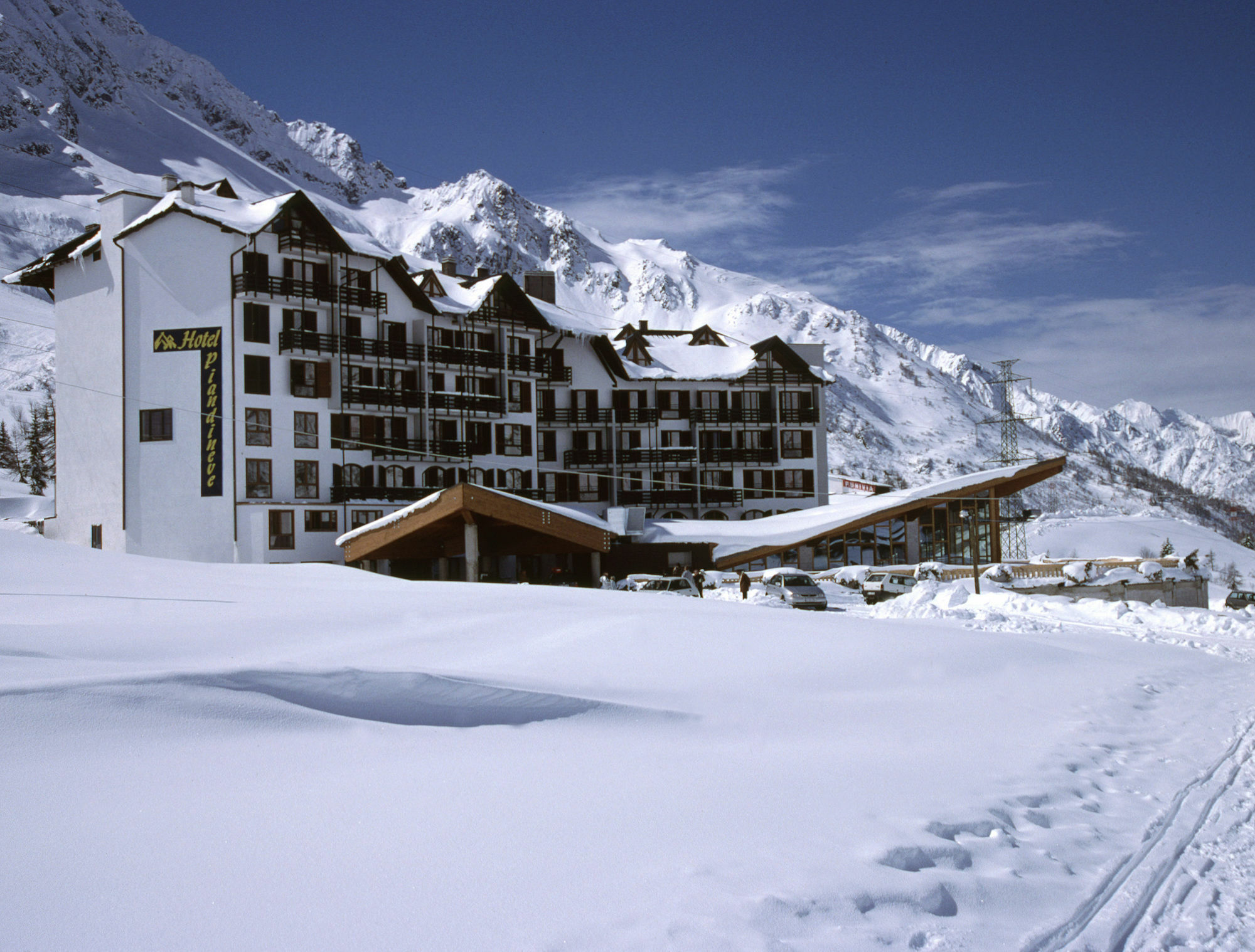 Hotel Piandineve Passo del Tonale Exterior photo